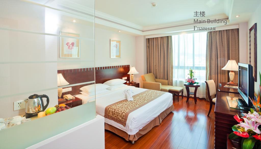 Jinjiang Baohong Hotel Sanya Esterno foto